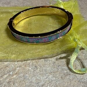 🆕Lilly Pulitzer Bangle “Blue/Green Peri Takin’ It Easy”